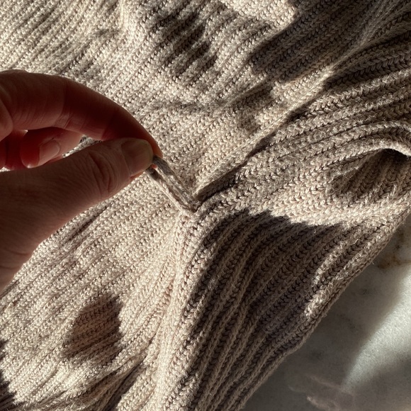 H&M 3/4 sleeve sweater - Picture 7 of 7